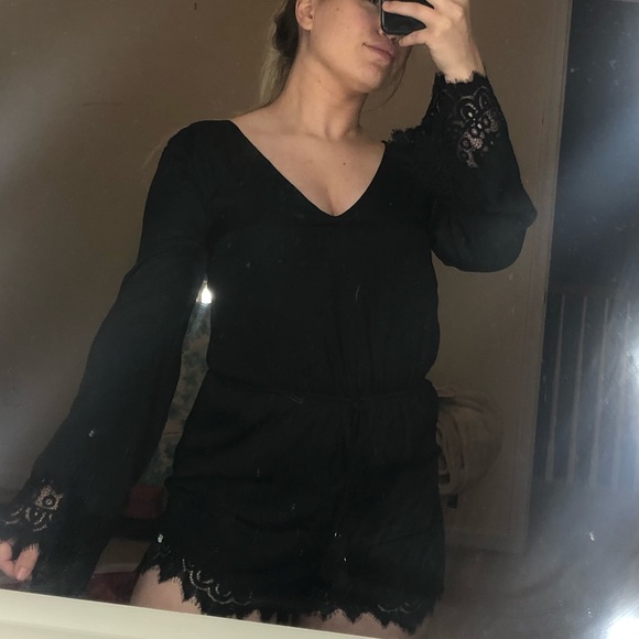 Kendall and Kylie romper - Picture 1 of 3